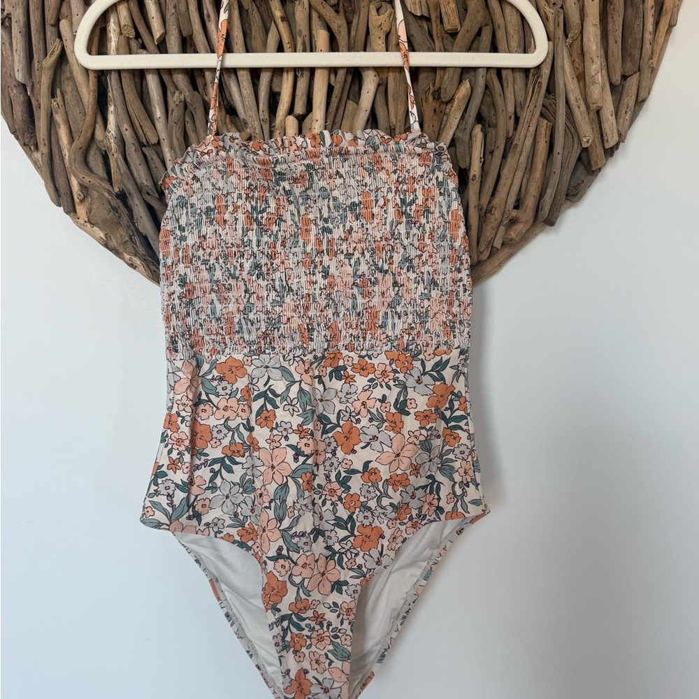 Cupshe ditzy floral one pice swimsuit - Picture 2 of 4